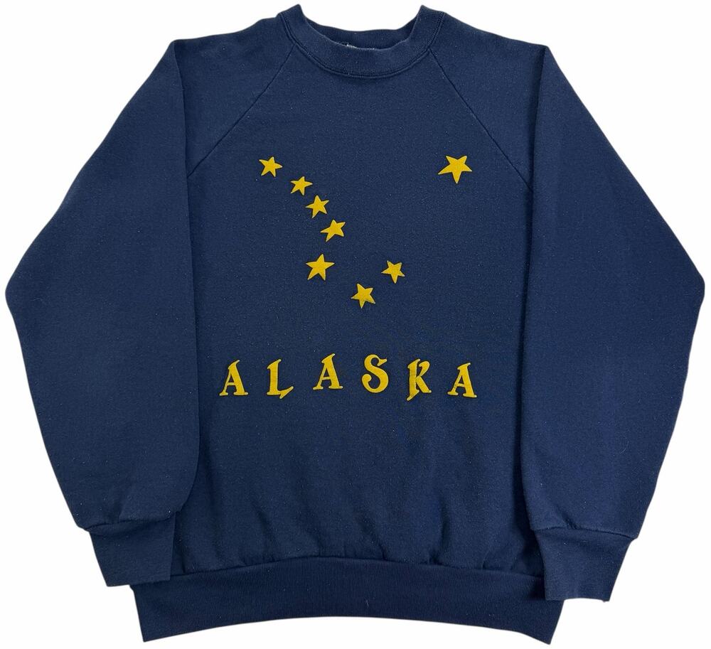 Vintage 90s Alaska Navy Blue Crewneck Fruit of the Loom Men's Large Sweatshirt